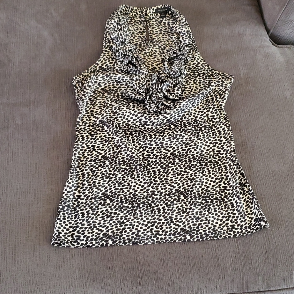 💥50% sale💥Ann Taylor sz 0 tank with button #003